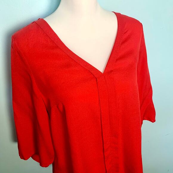 J. Crew 365 Red Silk V-Neck Top Size Small - Picture 3 of 8